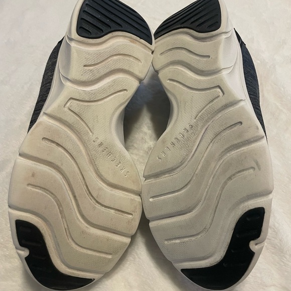 Skechers Slip On Womens Shoes Size 7.5 - Picture 3 of 5